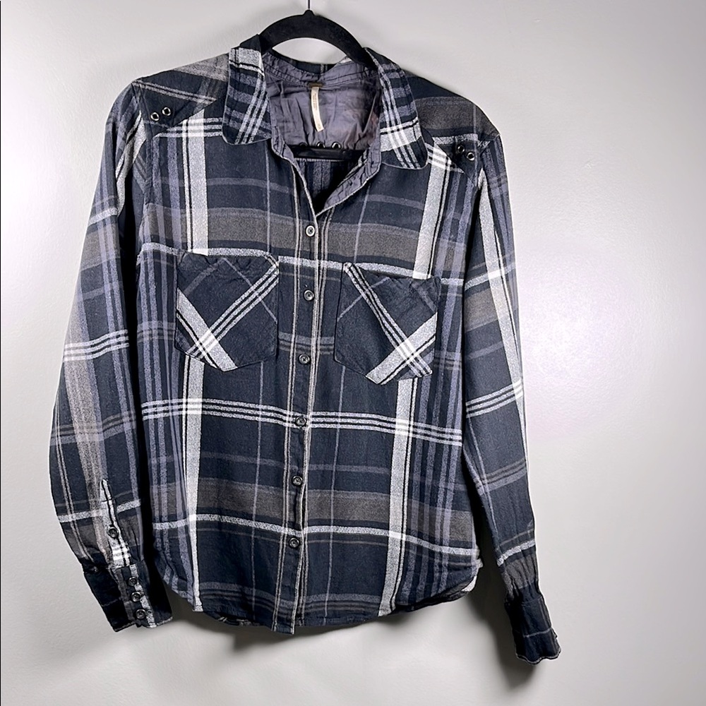 Free People Women’s Navy and White Plaid Shirt Size S